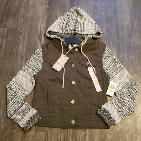 Wallflower Jackets & Blazers - Wallflower olive jacket with hoodie